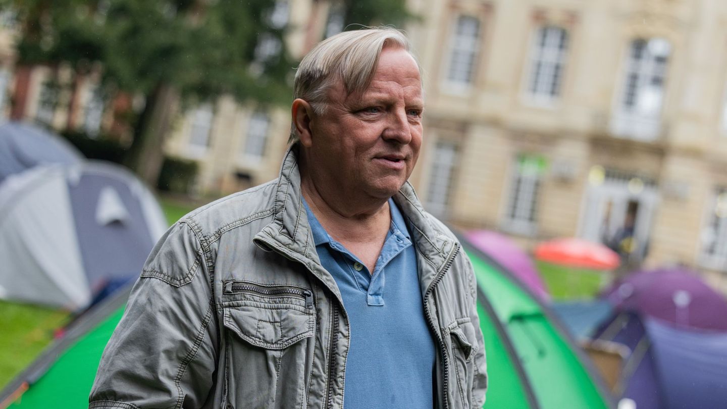 Im Münster "Tatort" spielt Axel Prahl die Rolle des Hauptkommissars Frank Thiel. (Archivbild) Foto: Rolf Vennenbernd/dpa Im Münster "Tatort" spielt Axel Prahl die Rolle des Hauptkommissars Frank Thiel. (Archivbild) Foto: Rolf Vennenbernd/dpa