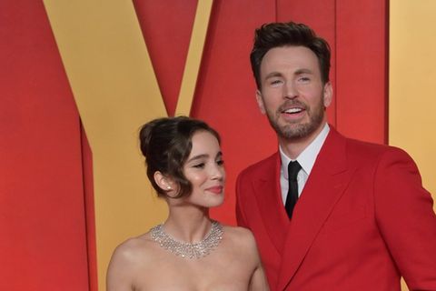 Alba Baptista und Chris Evans haben ihr erstes gemeinsames Kind bekommen. Alba Baptista und Chris Evans haben ihr erstes gemeinsames Kind bekommen.