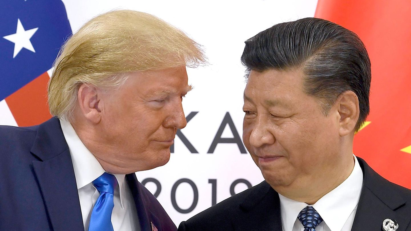 US-Präsident Donald Trump (l.) und Chinas Staatspräsident Xi Jinping US-Präsident Donald Trump (l.) und Chinas Staatspräsident Xi Jinping