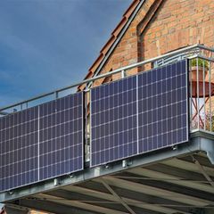 Fast 1.000 Euro Rabatt: Solarstrom mit Kleines Kraftwerk: Im exklusiven Angebot gibt es das Balkonkraftwerk mit 2.000 Wp aktuell mit großem Rabatt. Solarstrom mit Kleines Kraftwerk: Im exklusiven Angebot gibt es das Balkonkraftwerk mit 2.000 Wp aktuell mit großem Rabatt.