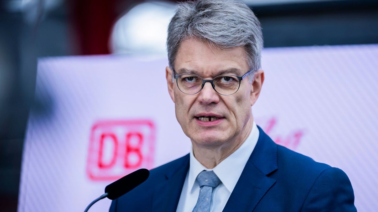 Bahn: D-Ticket: Schnieder erwartet mehr Kunden trotz höherem Preis