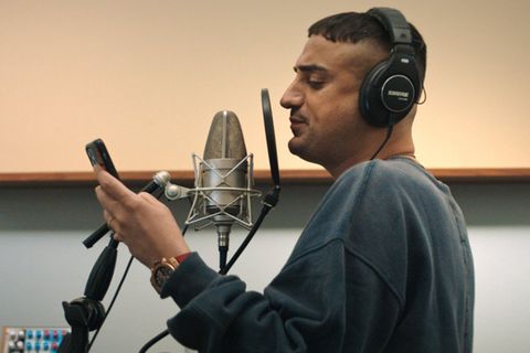 Der Lebensweg des Rappers wird in der neuen Netflix-Doku "Babo - Die Haftbefehl-Story" gezeigt. Der Lebensweg des Rappers wird in der neuen Netflix-Doku "Babo - Die Haftbefehl-Story" gezeigt.