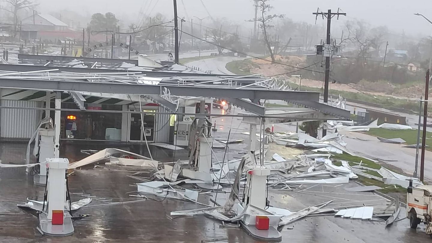 In der Montego Bay wurde unter anderem diese Tankstelle stark beschädigt