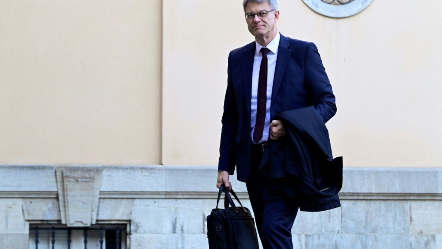 Verkehrsminister Schnieder zum Auftakt der Kabinettsklausur Verkehrsminister Schnieder zum Auftakt der Kabinettsklausur