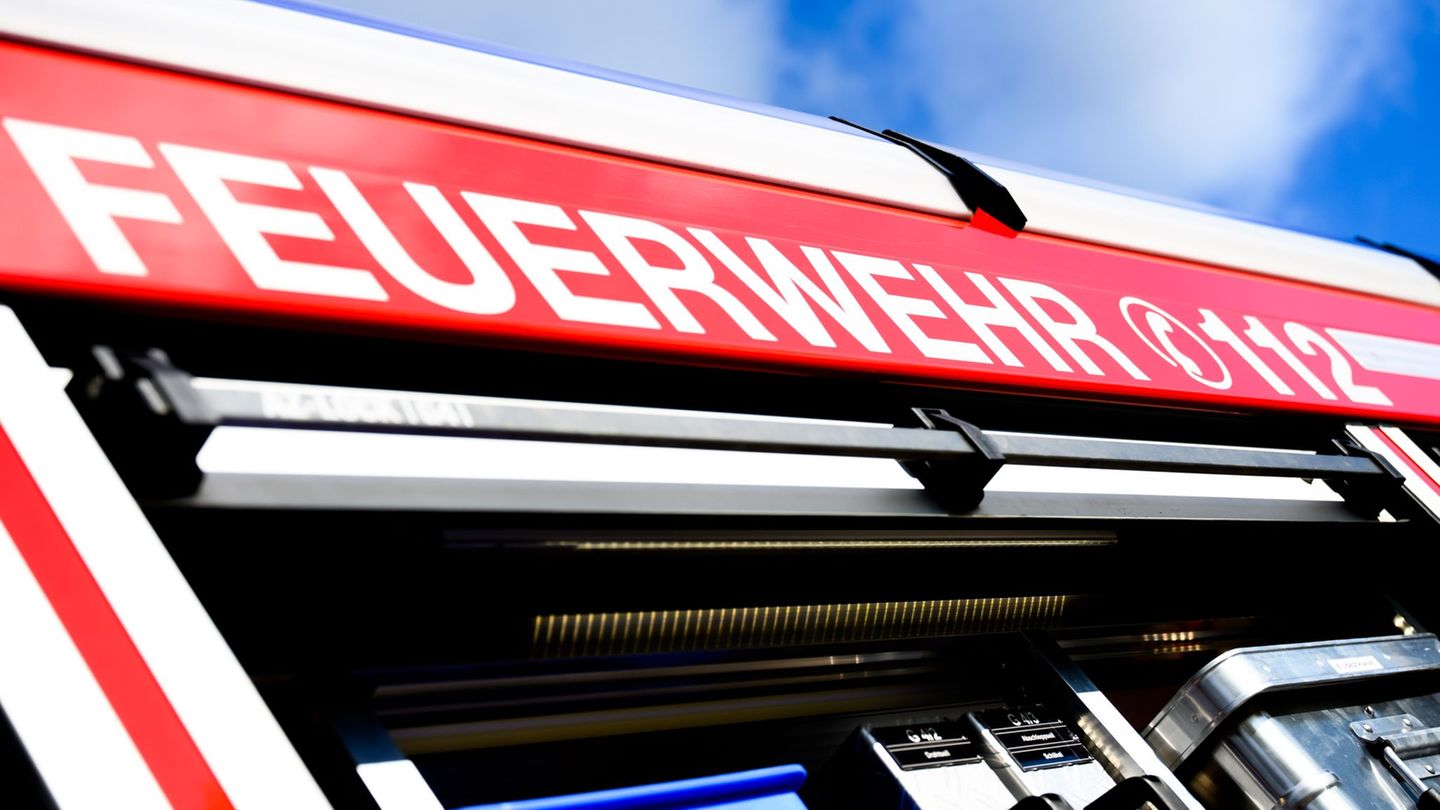 Die Bewohner blieben bei dem Brand unverletzt. (Symbolbild) Foto: Julian Stratenschulte/dpa Die Bewohner blieben bei dem Brand unverletzt. (Symbolbild) Foto: Julian Stratenschulte/dpa