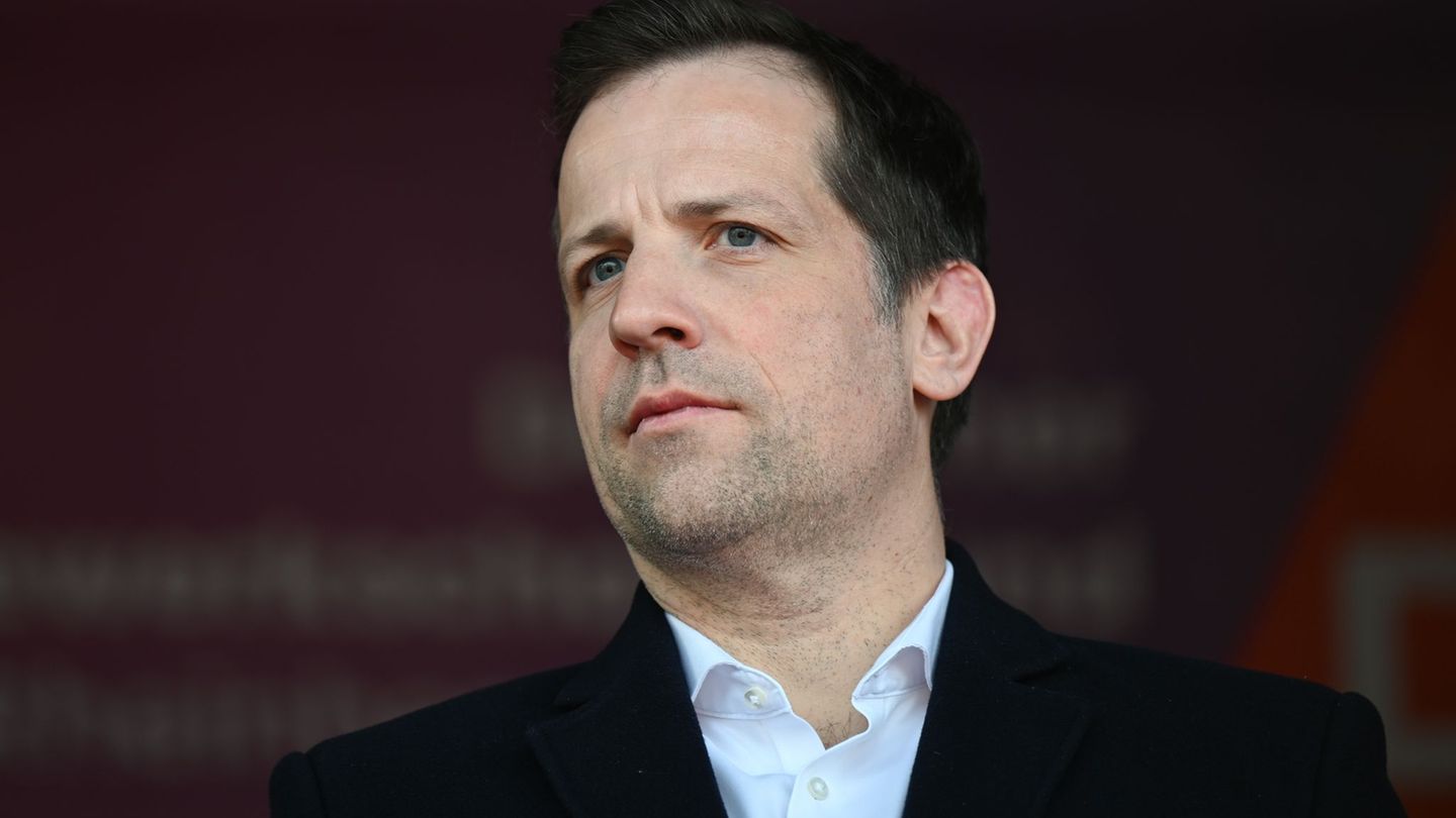 Der Mainzer OB Nino Haase gehört zu den Rathauschefs, die wegen der Finanznot einen Brandbrief an den Kanzler und die Ministerpr Der Mainzer OB Nino Haase gehört zu den Rathauschefs, die wegen der Finanznot einen Brandbrief an den Kanzler und die Ministerpr