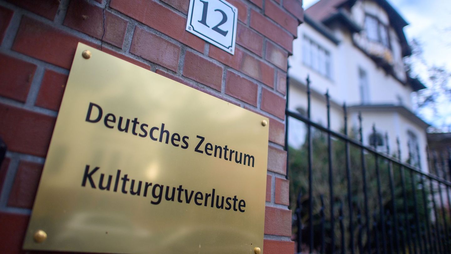 Das Deutsche Zentrum Kulturgutverluste will Bestände zusammen mit anderen Museen weiter erforschen. (Symbolfoto) Foto: Klaus-Die Das Deutsche Zentrum Kulturgutverluste will Bestände zusammen mit anderen Museen weiter erforschen. (Symbolfoto) Foto: Klaus-Die