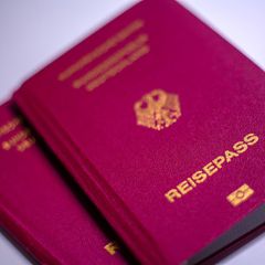 Zwei Reisepässe