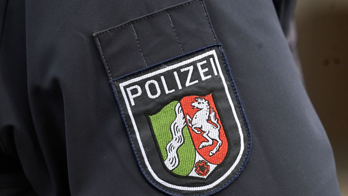 Die Polizei ermittelt nach einem ungewöhnlichen Fund. (Symbolfoto) Foto: Roberto Pfeil/dpa