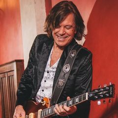 Jürgen Drews hatte für sein neues Album noch ein paar Songs "rumliegen".