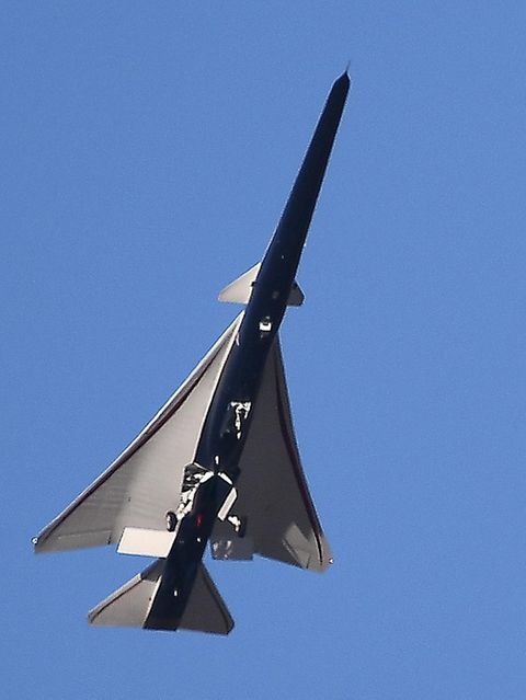 NASA-Jet X-59 startet zum ersten Testflug Das Überschallflugzeug am Himmel beim ersten Test-Flug