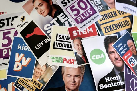 Wahlwerbung verschiedener niederländischer Parteien