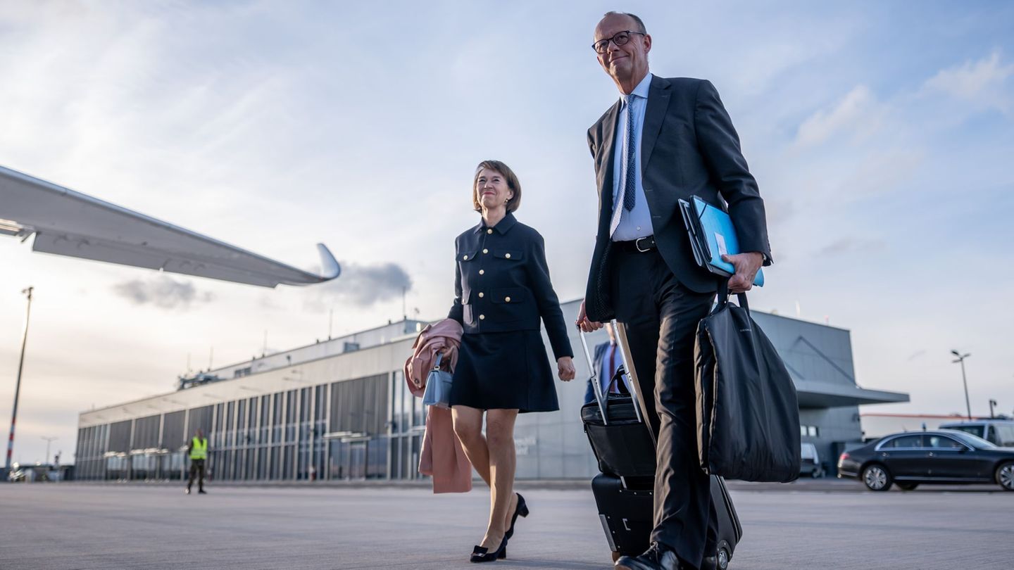 Dass Merz seine Ehefrau mit in die Türkei nimmt, kann als besonderes Zeichen an Erdogan gewertet werden, dass es sich für ihn ni Dass Merz seine Ehefrau mit in die Türkei nimmt, kann als besonderes Zeichen an Erdogan gewertet werden, dass es sich für ihn ni