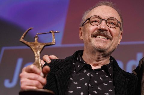 Hader wurde auch für seine spezielle künstlerische Handschrift geehrt. Foto: Carsten Koall/dpa