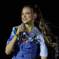 Nina Chuba bei einem Konzert im Hamburg