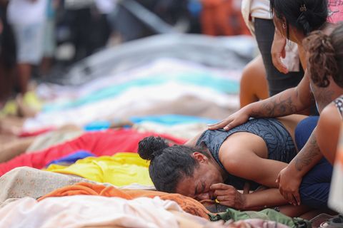 Familien trauern um ihre bei dem Einsatz getöteten Angehörigen. Foto: Tomaz Silva/Agencia Brazil/dpa Familien trauern um ihre bei dem Einsatz getöteten Angehörigen. Foto: Tomaz Silva/Agencia Brazil/dpa