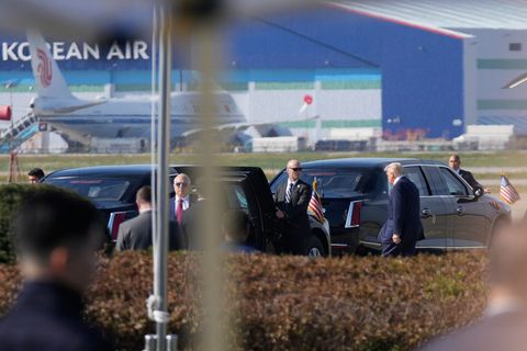 US-Präsident Trump und Chinas Präsident Xi wollen am Rande des Apec-Gipfels sprechen. Foto: Mark Schiefelbein/AP/dpa US-Präsident Trump und Chinas Präsident Xi wollen am Rande des Apec-Gipfels sprechen. Foto: Mark Schiefelbein/AP/dpa