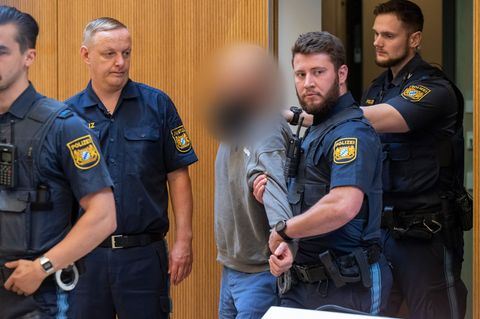 Alles nur ein Spaß - oder Spionage für Russland? Ein Trio steht vor Gericht. (Archivfoto) Foto: Peter Kneffel/dpa