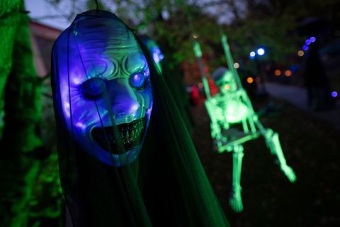 Süßes, Saures und Schabernack – doch nicht jeder Halloween-Scherz ist harmlos. (Symbolfoto) Foto: Boris Roessler/dpa