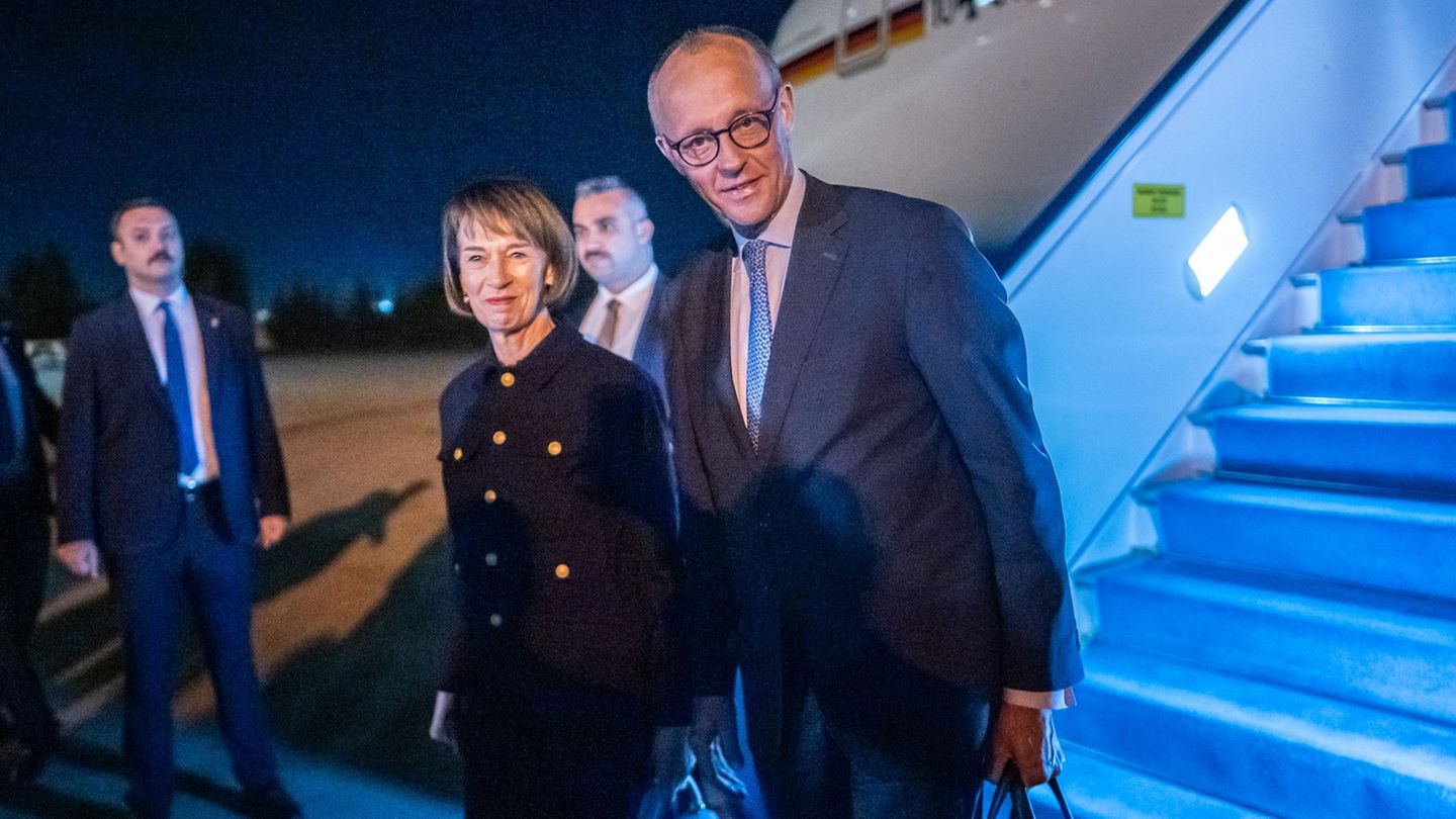 Bundeskanzler Merz ist in der Türkei eingetroffen. Foto: Michael Kappeler/dpa Bundeskanzler Merz ist in der Türkei eingetroffen. Foto: Michael Kappeler/dpa