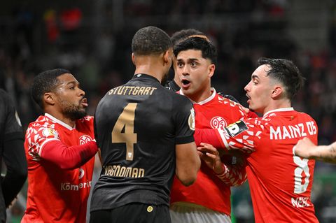 Der FSV Mainz 05 um Paul Nebel (r) steckt in der Krise. Foto: Torsten Silz/dpa