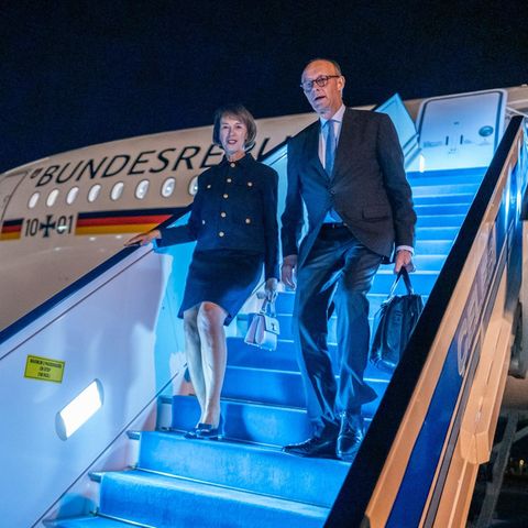 Charlotte Merz und Friedrich Merz bei der Ankunft in der Türkei Charlotte Merz und Friedrich Merz bei der Ankunft in der Türkei