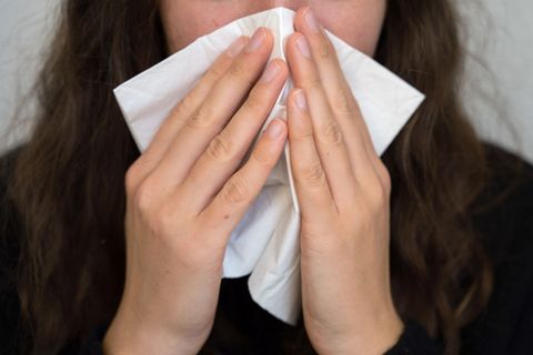 Es ist Herbst. Das merken auch die Arztpraxen. Immer mehr Patienten klagen über Erkältungssymptome. (Symbolbild) Foto: Alicia Wi