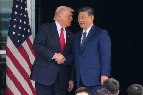 Trump und Xi haben sich getroffen. Foto: Mark Schiefelbein/AP/dpa