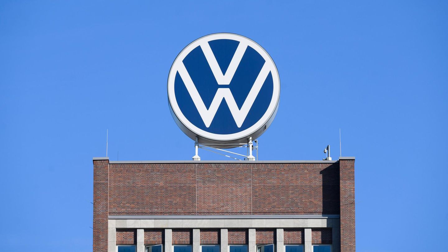 Autohersteller: VW verzeichnet Milliardenverlust wegen Porsche-Krise