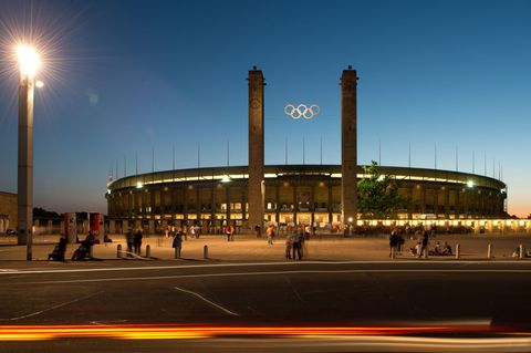 Das Olympiastadion wurde für das NFL-Spiel teilweise umgebaut. (Archivbild) Foto: Soeren Stache/dpa