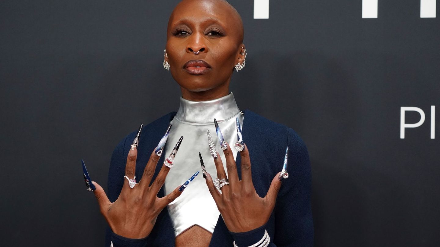 Leute: "Wicked"-Star Cynthia Erivo: "Ich liebe einen kahlen Kopf"