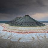 Auch wenn John Seagers es nicht unter die Hauptpreisträger geschafft hat: Für die Bildredaktion von GEO gehört sein Foto der Salzebene "Salar de Arizaro" in Argentinien zu den überwältigendsten Aufnahmen des Wettbewerbs. Selten hat man den 3500 Meter hohen Cono de Arita, der sich aus der Salzwüste erhebt, so klar und detailreich gesehen     Warnungen Dieses Feld sollte nicht leer sein.