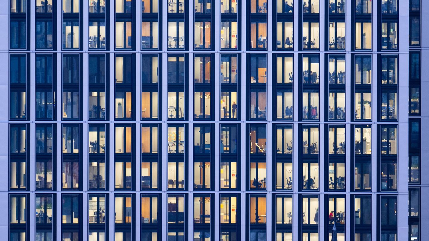 Ausbildungsjahr hat begonnen: Hessischer Arbeitsmarkt: Flaute statt Herbstbelebung