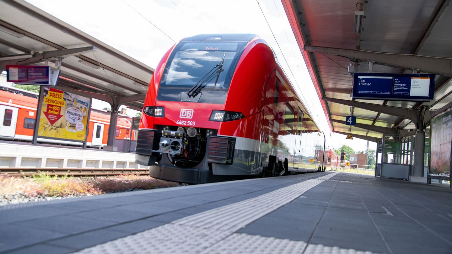 Die Zahl der Fahrgäste im Franken-Thüringen-Express hat sich laut Deutscher Bahn seit 2023 um elf Prozent erhöht. (Archivbild) F