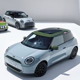 Vier Mini Automodelle