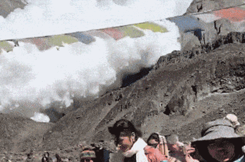 Schneelawine begräbt Zeltlager – Touristen geraten in Panik