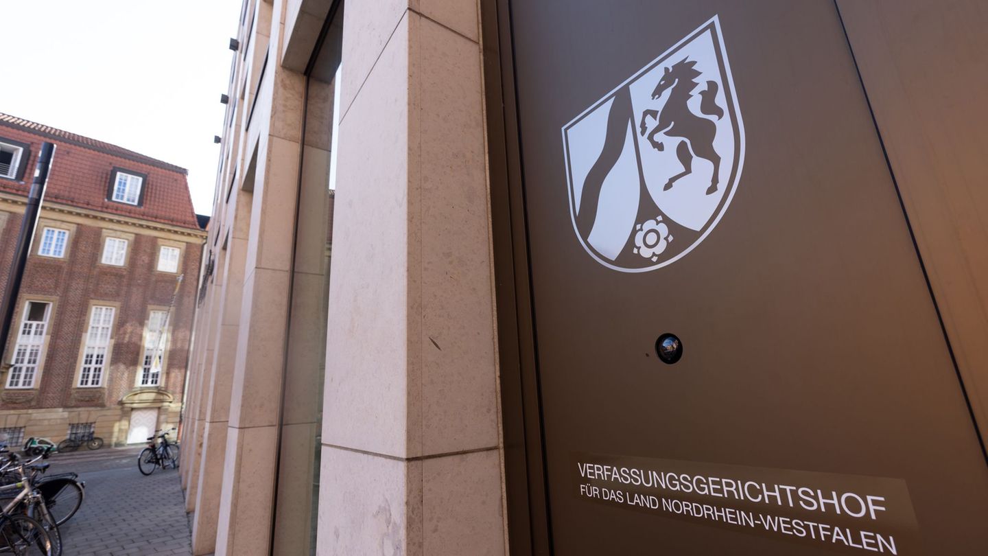 Dem Verfassungsgerichtshof des Landes Nordrhein-Westfalen liegt eine Beschwerde der Polizeigewerkschaft vor. (Archivbild) Foto:  Dem Verfassungsgerichtshof des Landes Nordrhein-Westfalen liegt eine Beschwerde der Polizeigewerkschaft vor. (Archivbild) Foto: