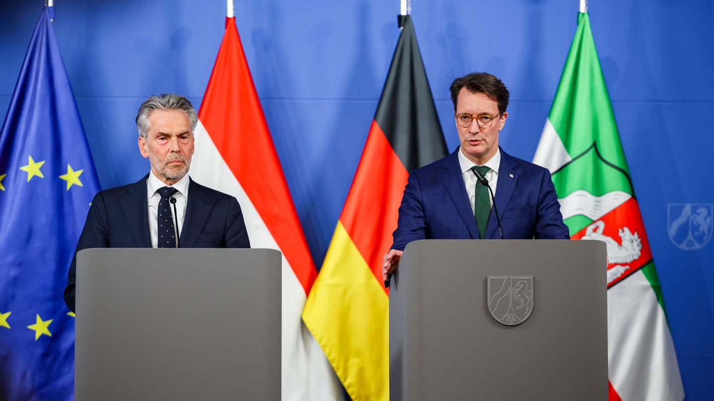 NRW-Ministerpräsident Hendrik Wüst (CDU) freut sich auf die Zusammenarbeit mit dem voraussichtlichen neuen niederländischen Mini NRW-Ministerpräsident Hendrik Wüst (CDU) freut sich auf die Zusammenarbeit mit dem voraussichtlichen neuen niederländischen Mini