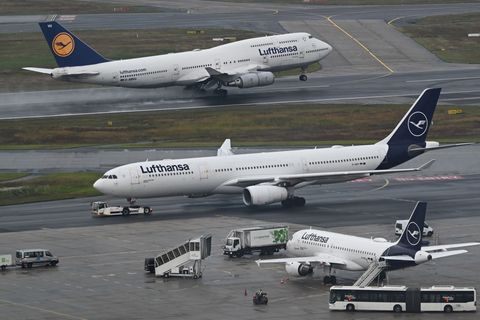 Lufthansa hat ihren Flugbetrieb stabilisiert. (Archivbild) Foto: Arne Dedert/dpa