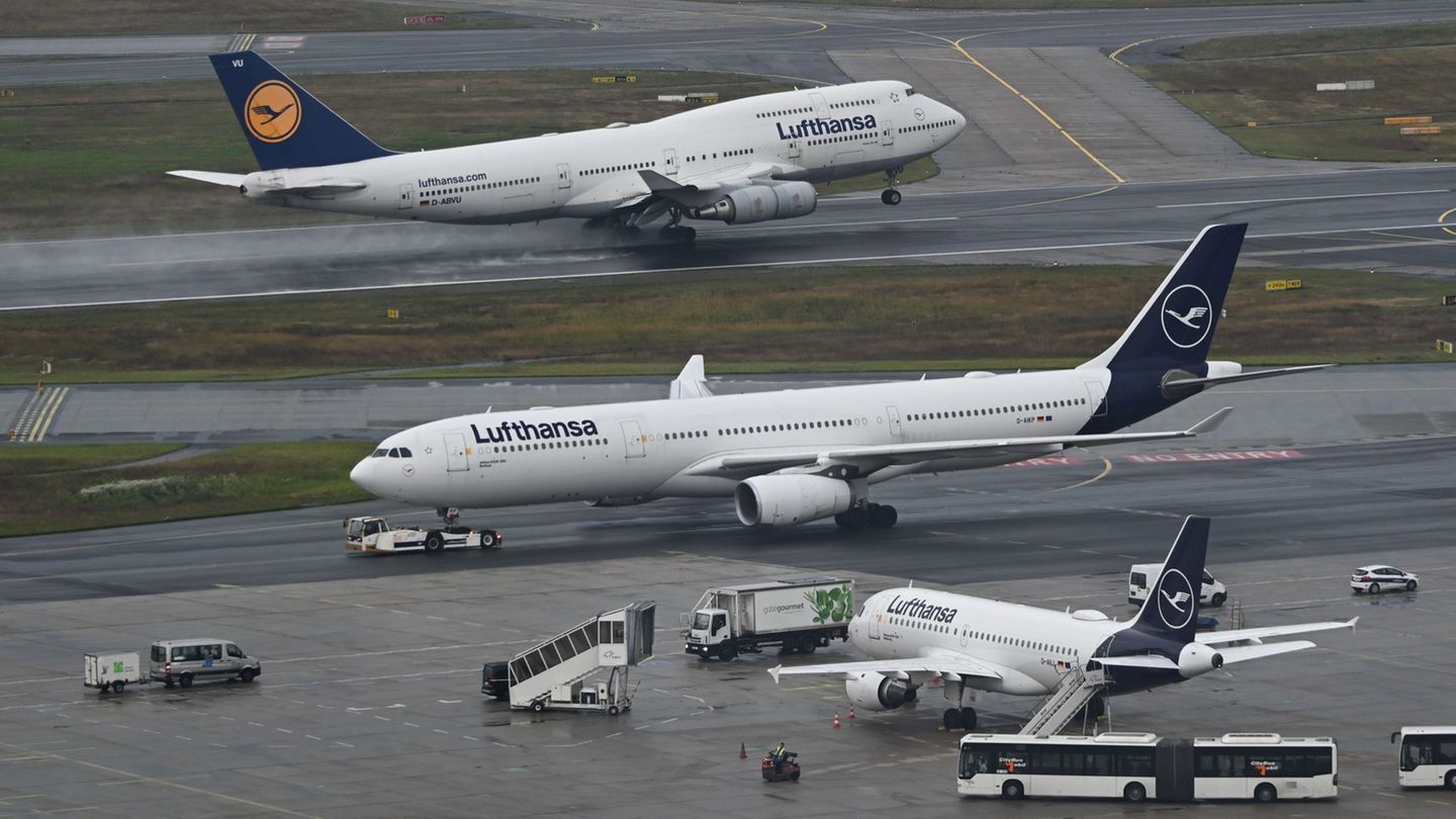 Lufthansa hat ihren Flugbetrieb stabilisiert. (Archivbild) Foto: Arne Dedert/dpa