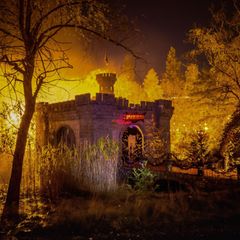 Am 1. November enden im Freizeitpark in Niedersachsen vier Gruselwochen. Die Fahrgeschäfte verwandeln sich in schaurige Attraktionen. Dazu kommt ein Mittelaltermarkt und eine "Süßes-oder-Saures-Rallye" 