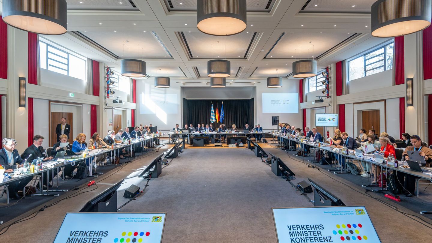 Mitte Oktober hatte Schnieder Eckpunkte zur Novelle des Führerscheins vorgelegt, diese zielt auf Vereinfachungen und mehr digita