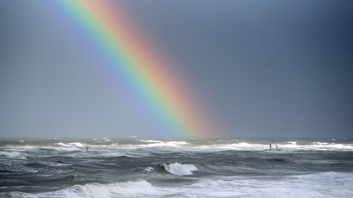Viel Regen und wenig Sonne: In Schleswig-Holstein fällt die Wetterbilanz für den Oktober ziemlich trüb aus. (Archivbild) Foto: D