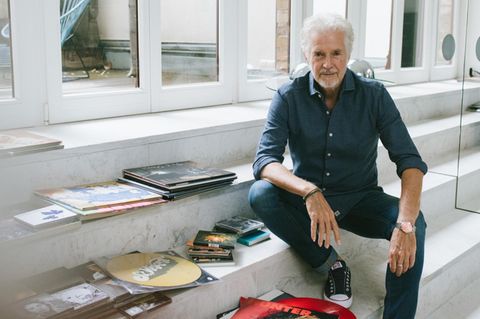 Frank Schätzing 2024 in seinem Tonstudio in Köln