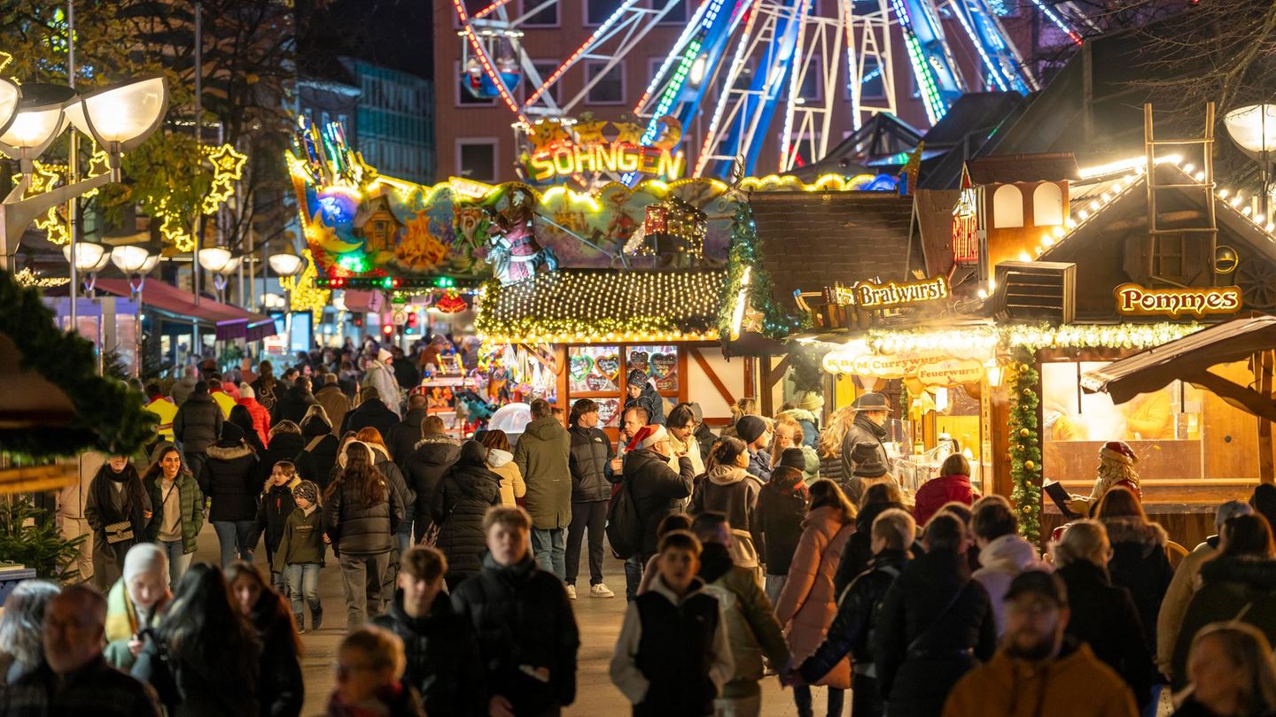 Vom 13. November bis zum 30. Dezember. Öffnungszeiten: Montag bis Donnerstag von 11 bis 21 Uhr,  Freitag und Samstag von 11 bis 22 Uhr, Sonntag von 13 bis 21 Uhr   Hier geht es zur Weihnachtsmarkt-Website