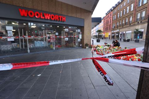 Aus Sicht der Generalstaatsanwaltschaft München ist die Gefahr zu groß, dass der Messerangreifer von Würzburg nach einer Abschie