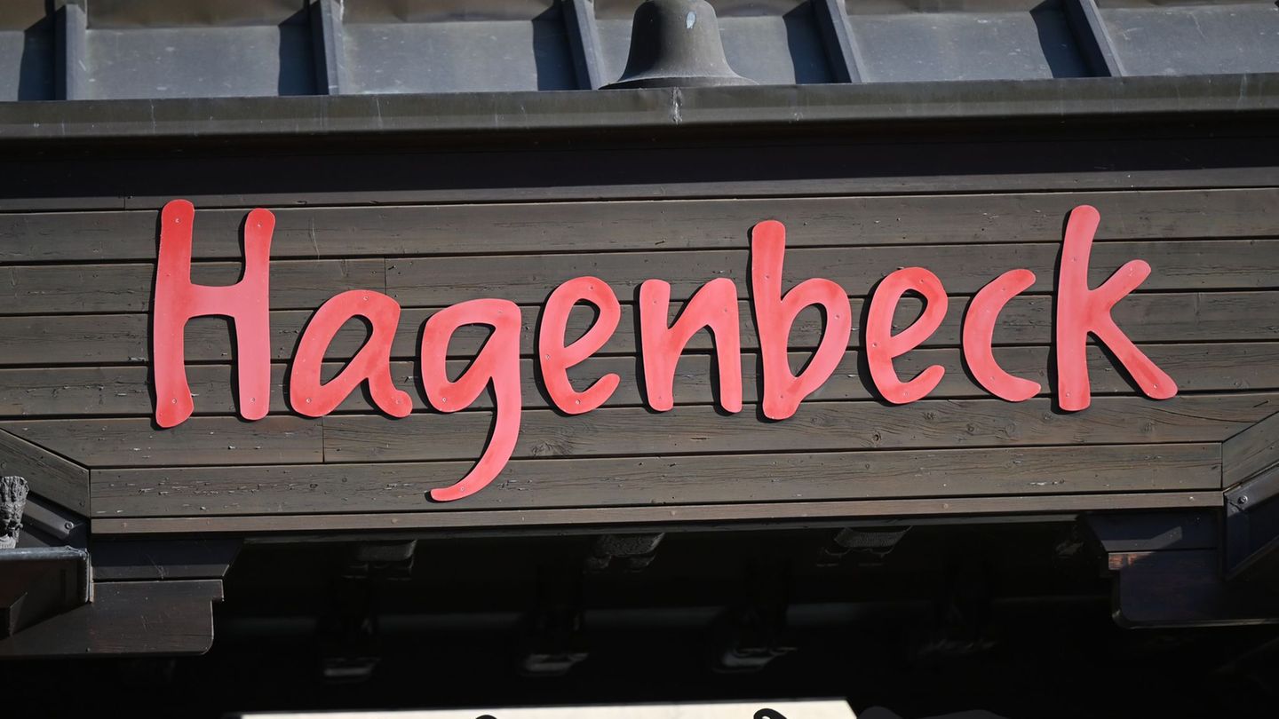 Die Aufstallungspflicht betrifft auch den Tierpark Hagenbeck. (Symbolbild) Foto: David Hammersen/dpa Die Aufstallungspflicht betrifft auch den Tierpark Hagenbeck. (Symbolbild) Foto: David Hammersen/dpa