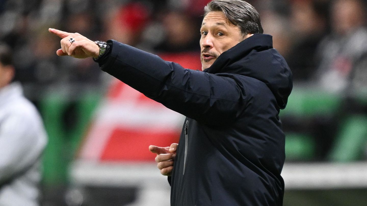 Voller Fokus auf Augsburg: BVB-Coach Kovac nimmt keine Rücksicht auf seinen Kollegen. Foto: Arne Dedert/dpa Voller Fokus auf Augsburg: BVB-Coach Kovac nimmt keine Rücksicht auf seinen Kollegen. Foto: Arne Dedert/dpa