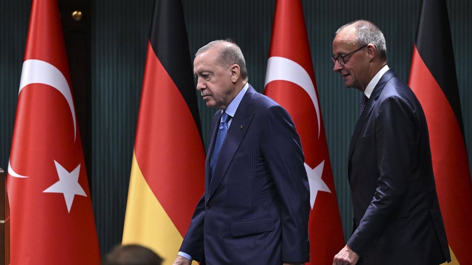 Friedrich Merz und Recep Tayyip Erdogan Friedrich Merz und Recep Tayyip Erdogan zusammen in Ankara.