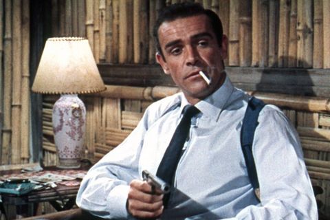 Zigarette im Mundwinkel, verächtlicher Blick: Sean Connery in "James Bond - 007 jagt Dr. No", dem ersten Bond-Film.